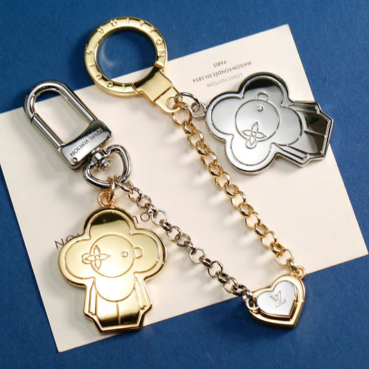 14E87ADE Stylish key closure