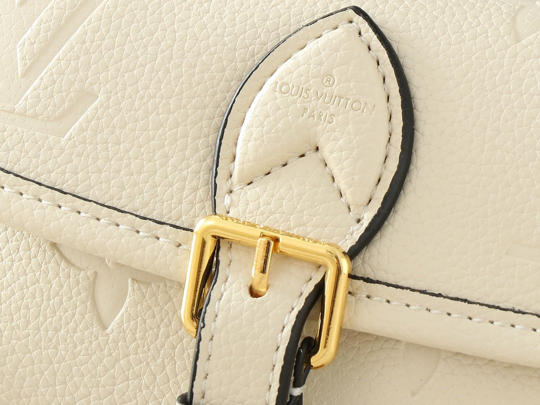 15XE3BDE Stylish leather bag