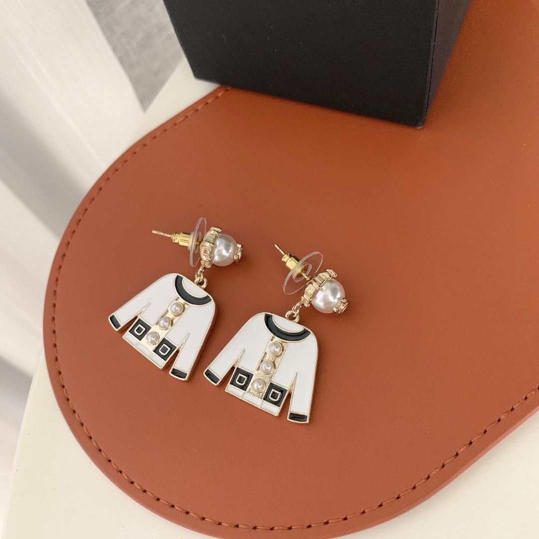 1YC282EDE Stylish Earrings