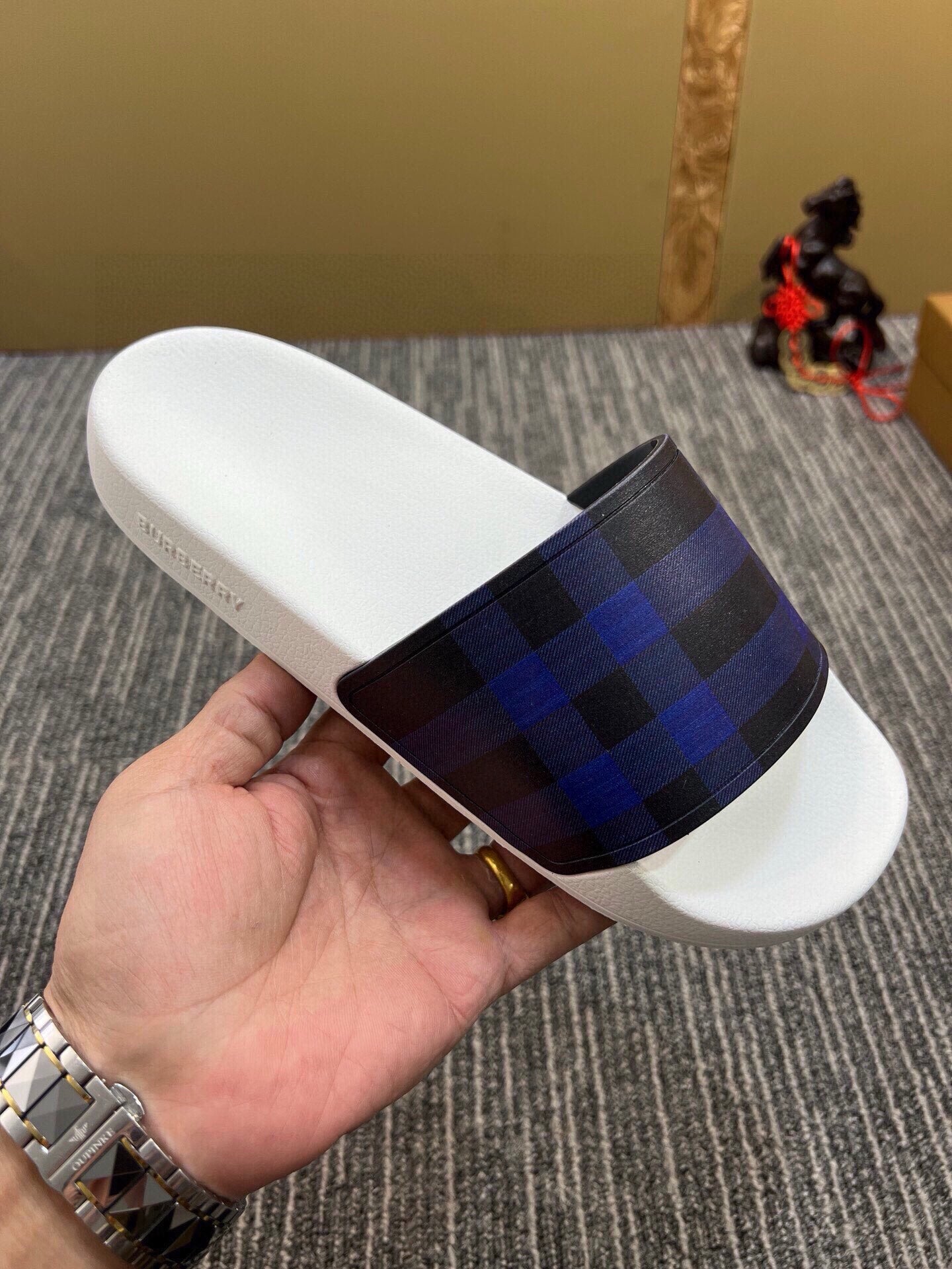 535ZR262ZDE Stylish Slippers