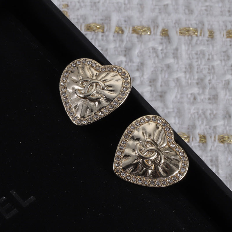 14C13EDE Stylish Earrings