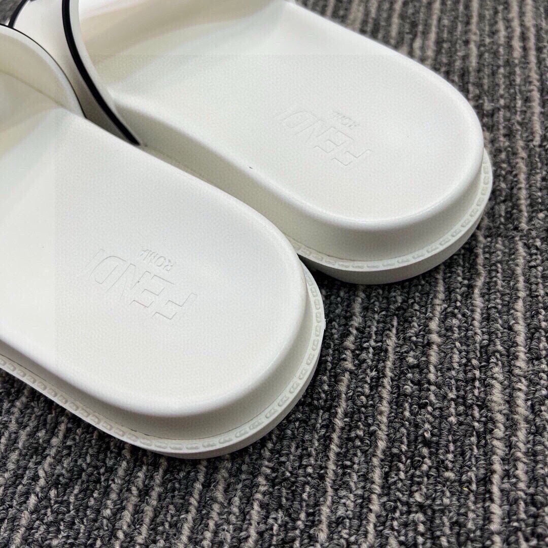 535ZF286ZDE Stylish Slippers