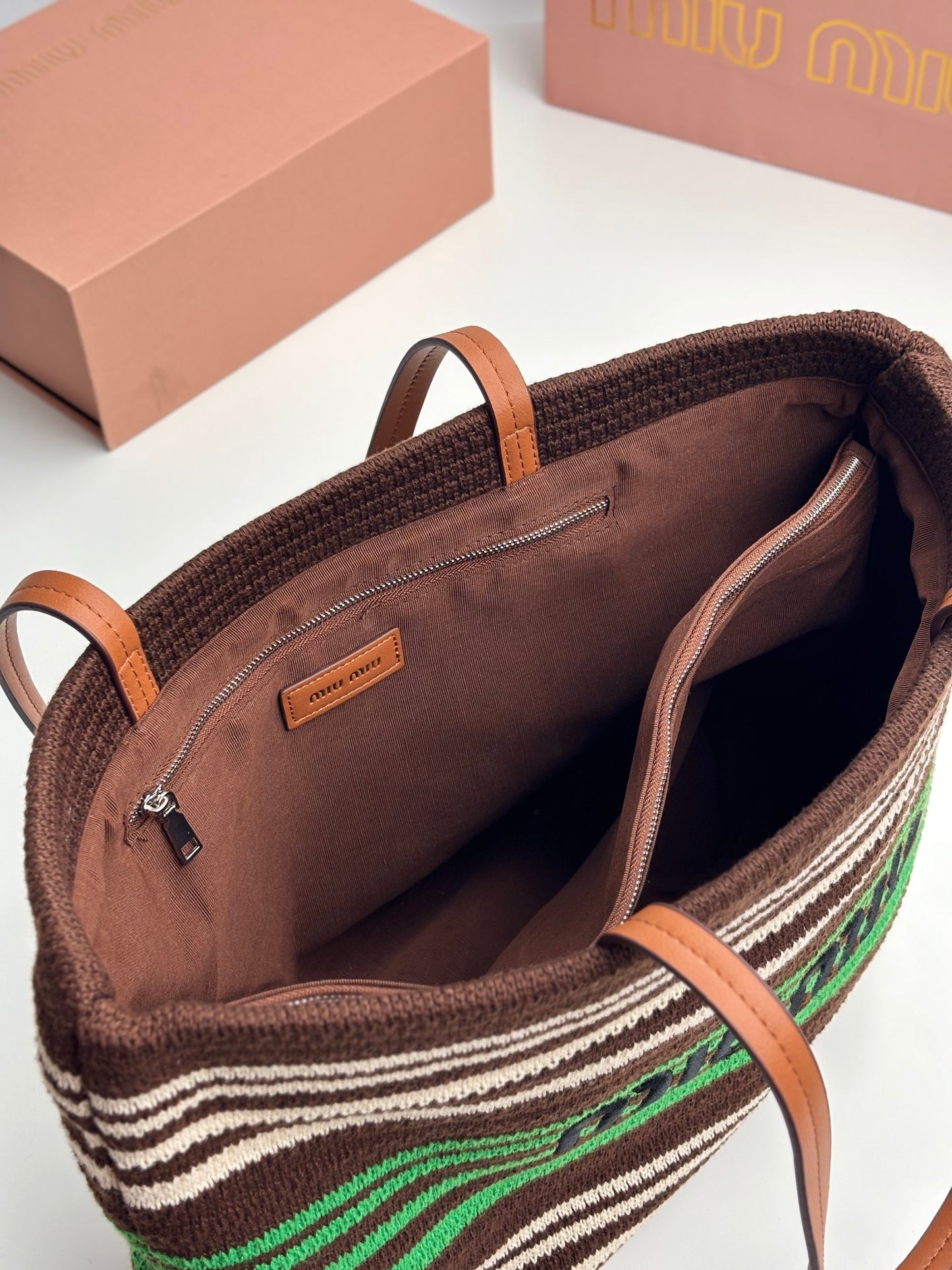 1XA78BDE Stylish Woven Bag