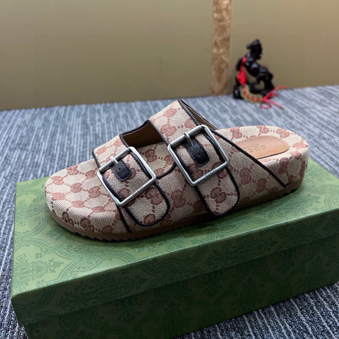 54B123ZDE Stylish slippers