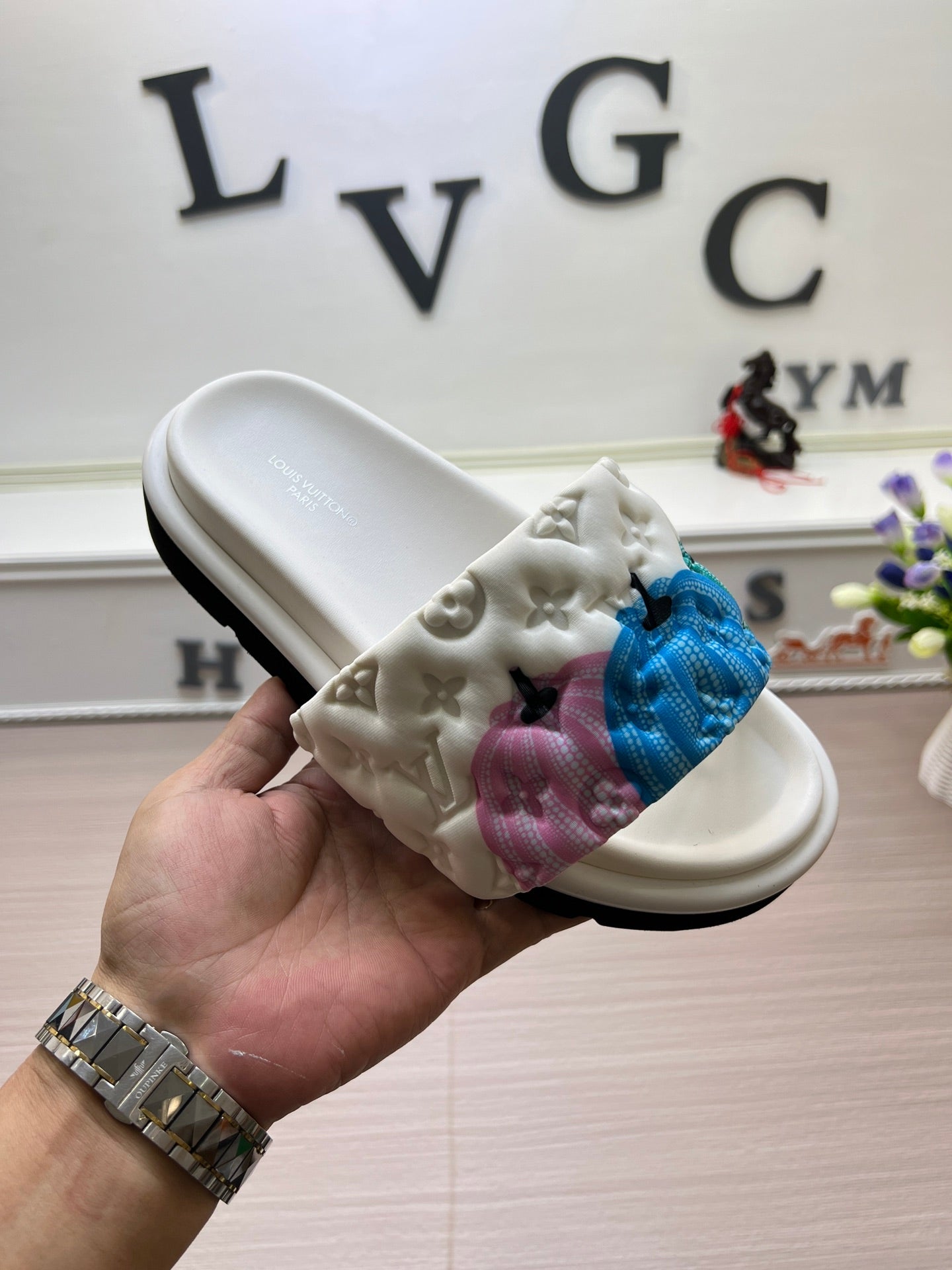 5YE154ZDE Stylish Slippers