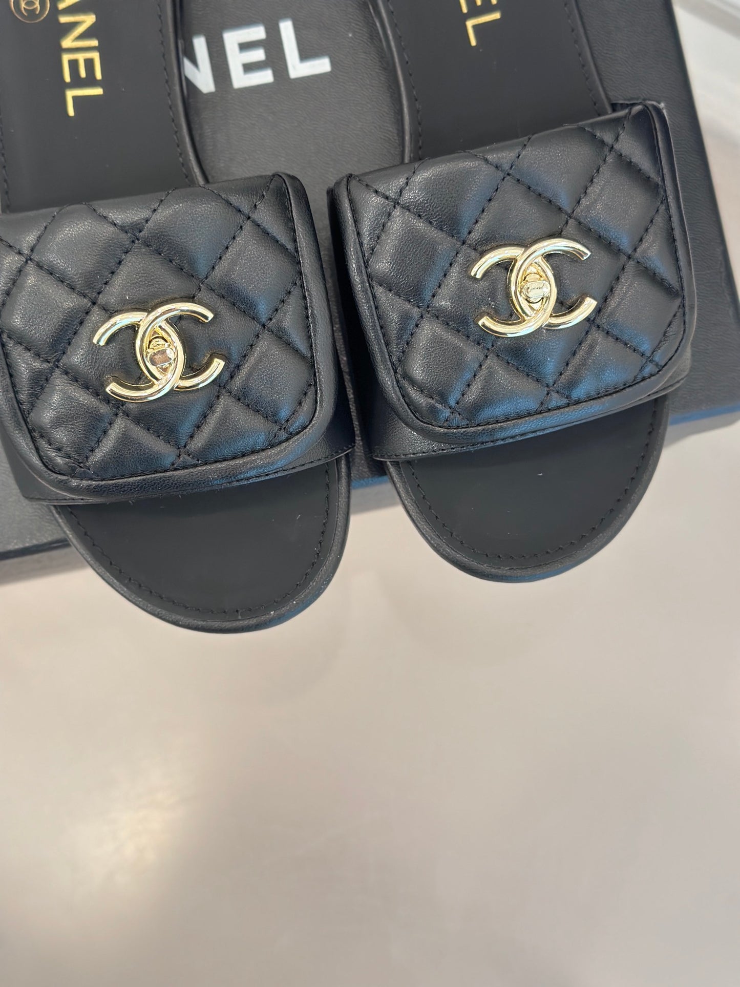 1ZC245ZDE Stylish Slippers