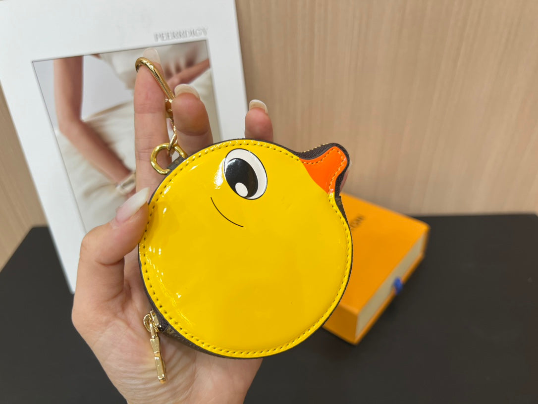 14E23ADE Stylish key closure