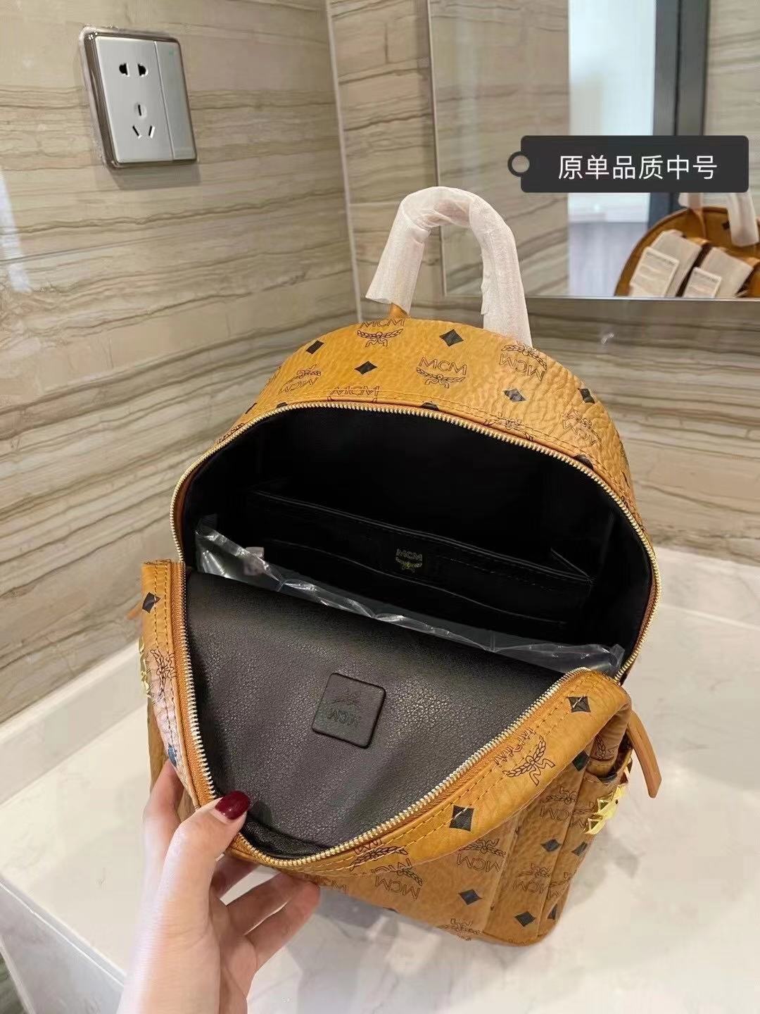2XM332BDE Stylish leather bag 
