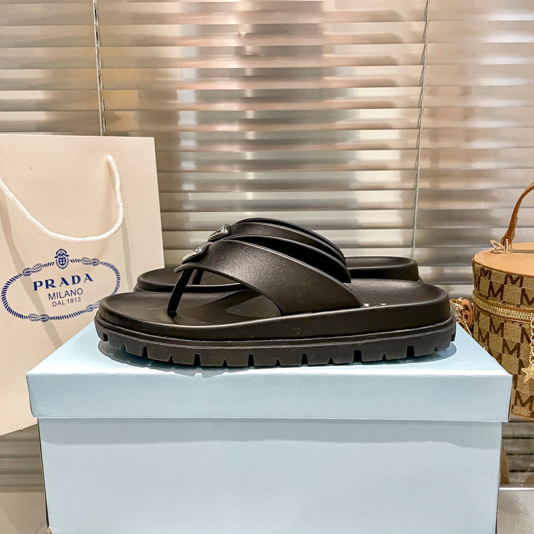 14PD181ZDE Stylish Slippers