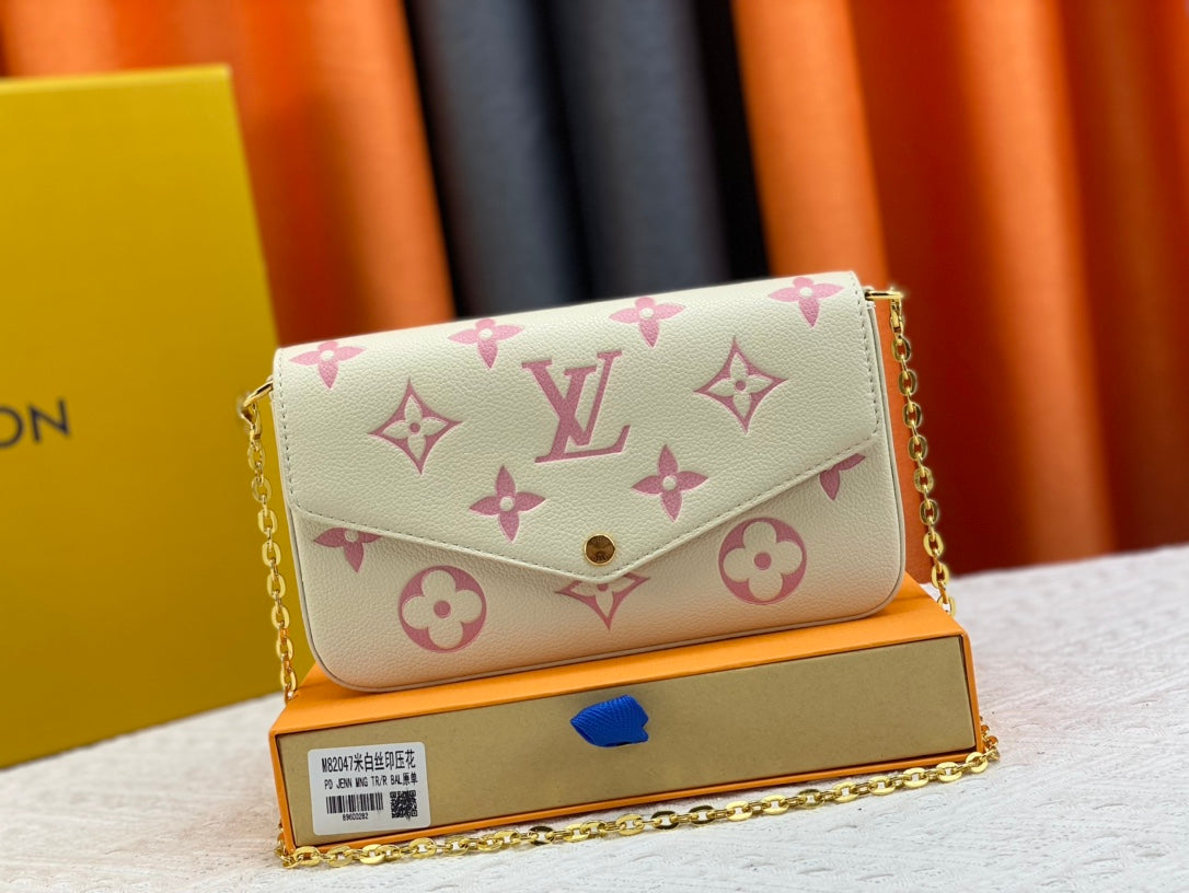 1XE173BDE Stylish leather bag 