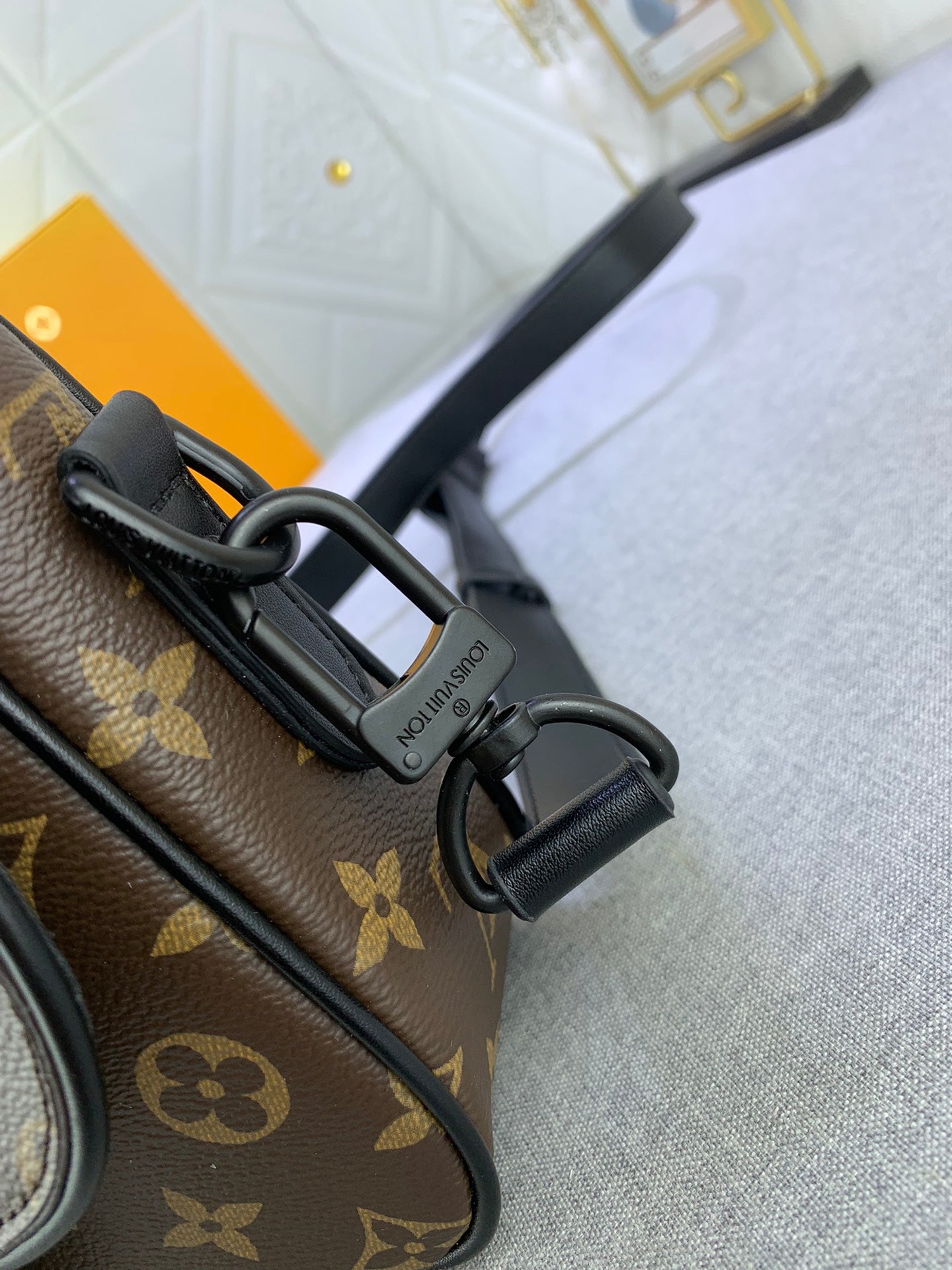 2XC475BDE Stylish leather bag