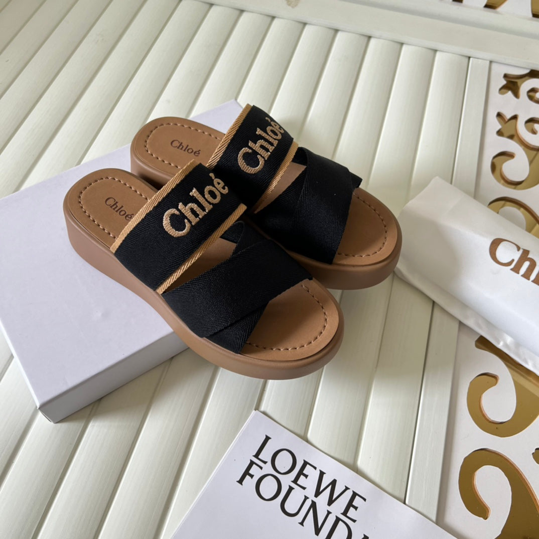 14B138ZDE Stylish Slippers