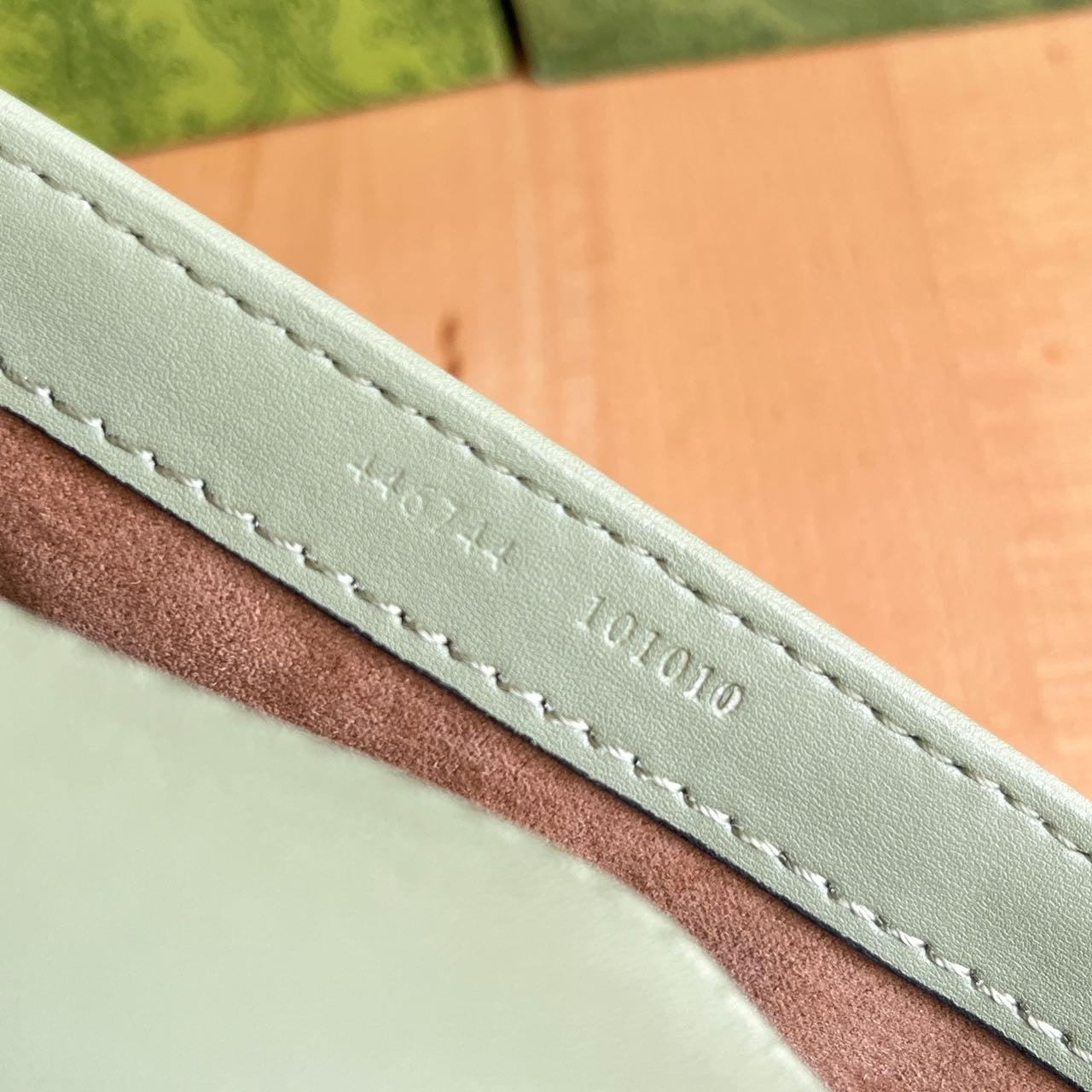 1XB283BDE Stylish leather bag 