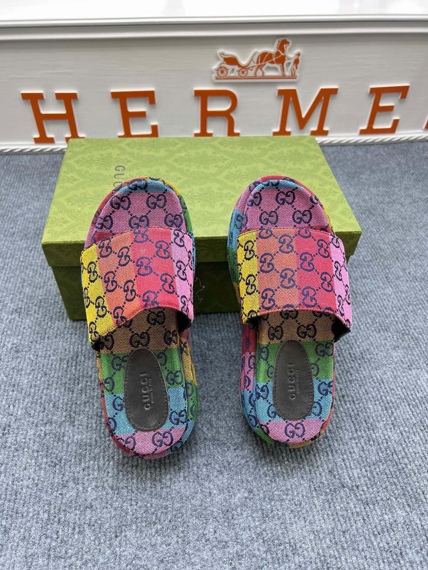 54B122ZDE Stylish slippers  Sole thickness 5.5cm