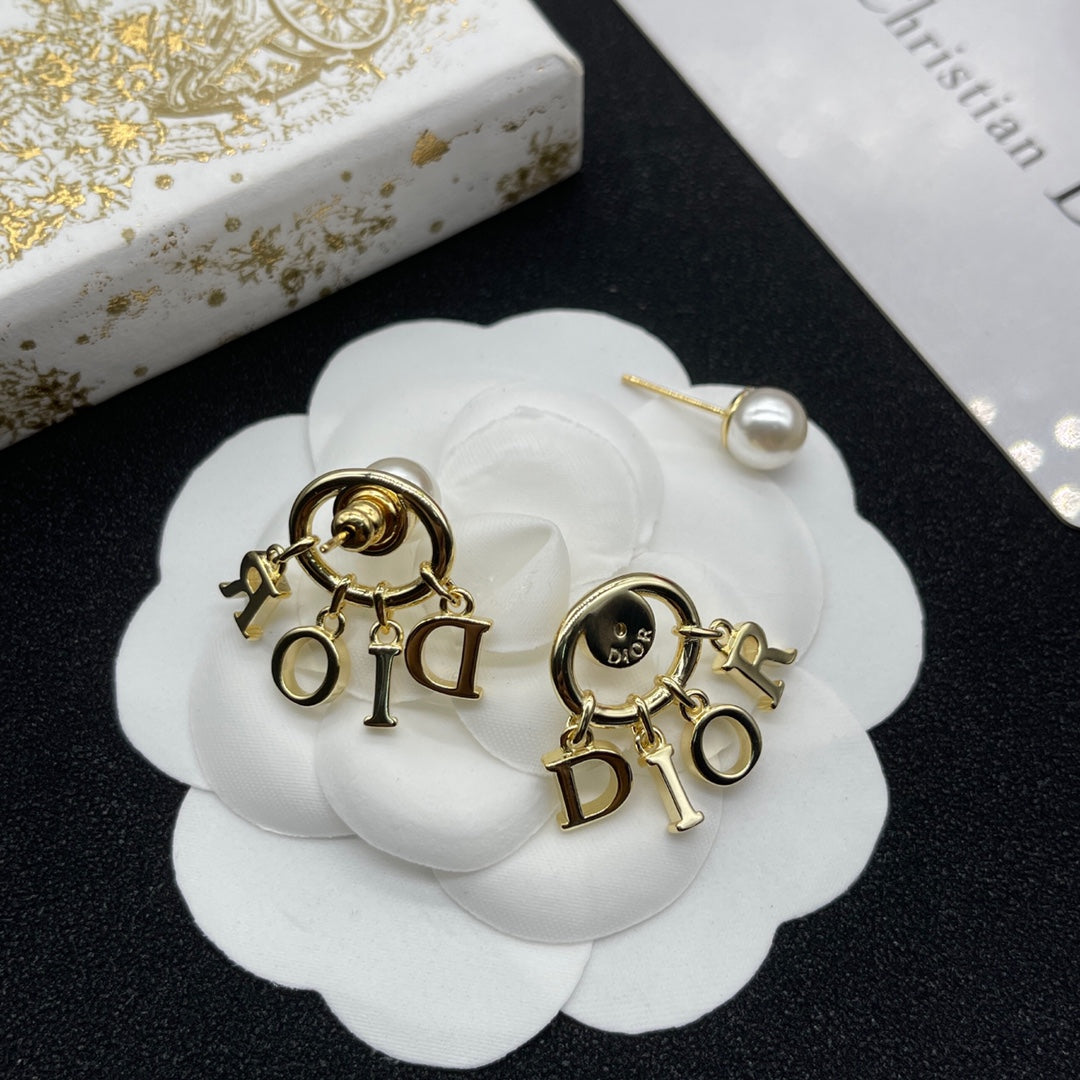 14D379EDE Stylish Earrings