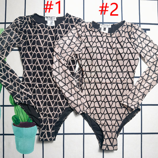 14VL19YDE Stylish Long sleeve swimsuit