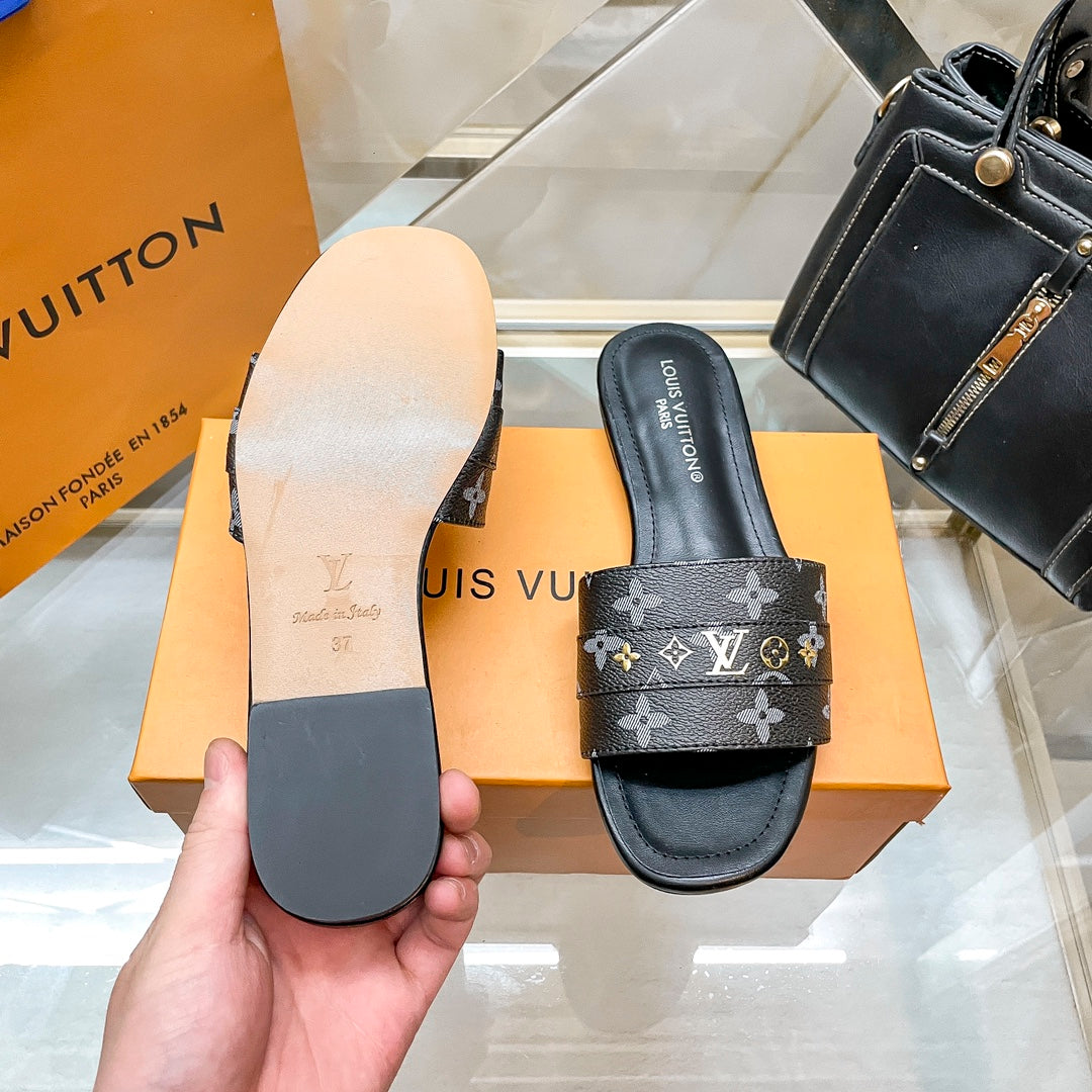 14E96ZDE Stylish Slippers