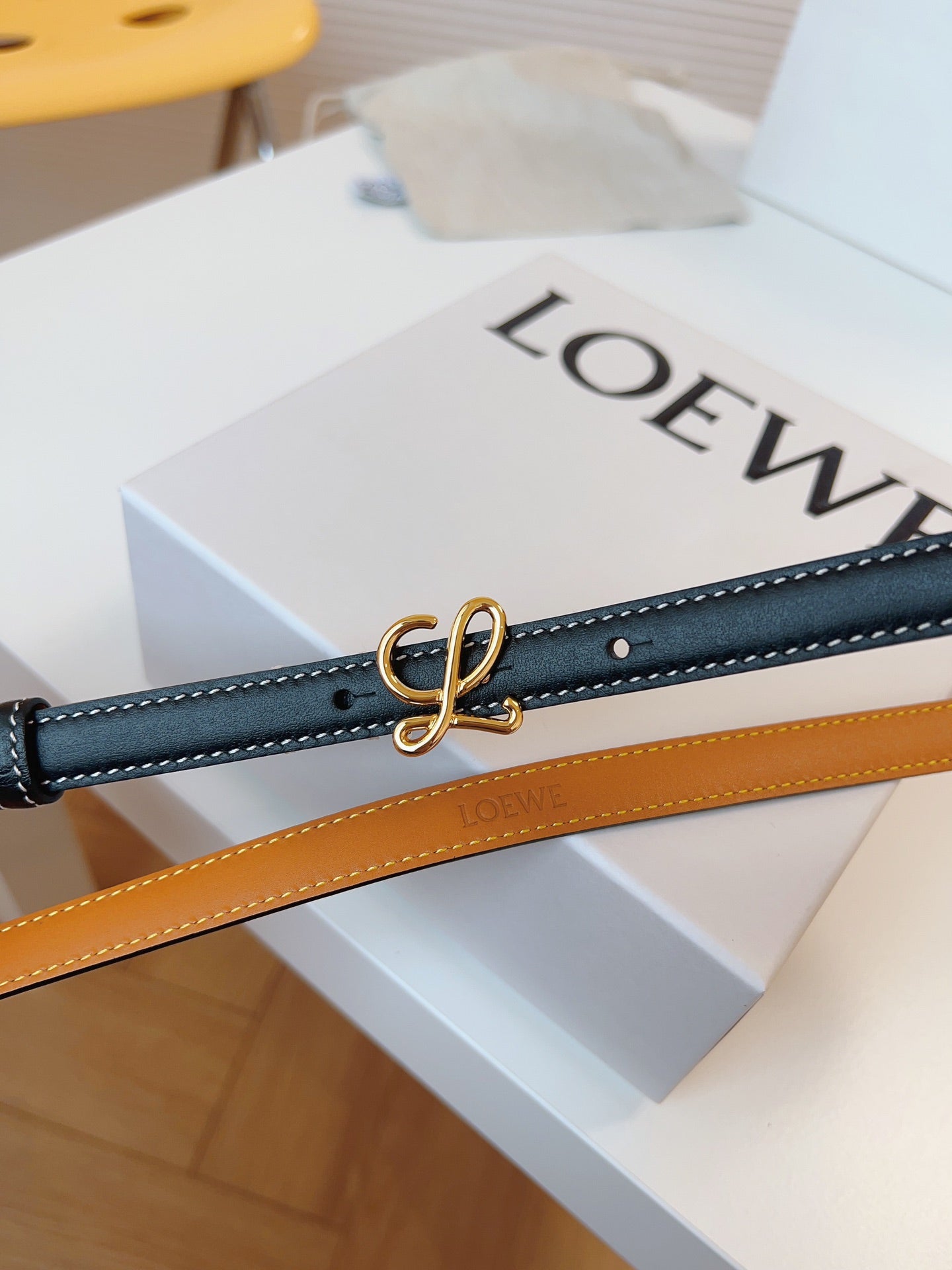 155RA228PDE Stylish  High quality belt With full package