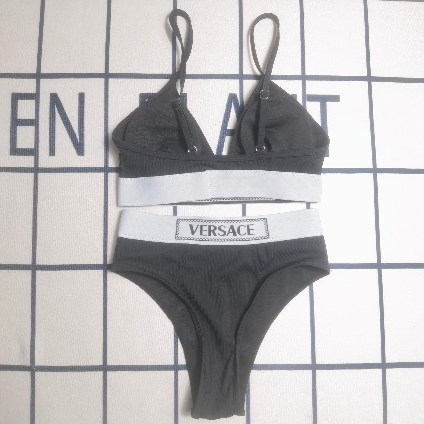 145ZV338YDE Stylish Bikini swimsuit