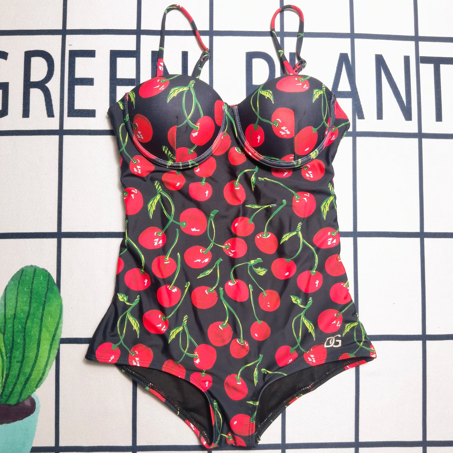 14A278YDE Stylish Bikini swimsuit