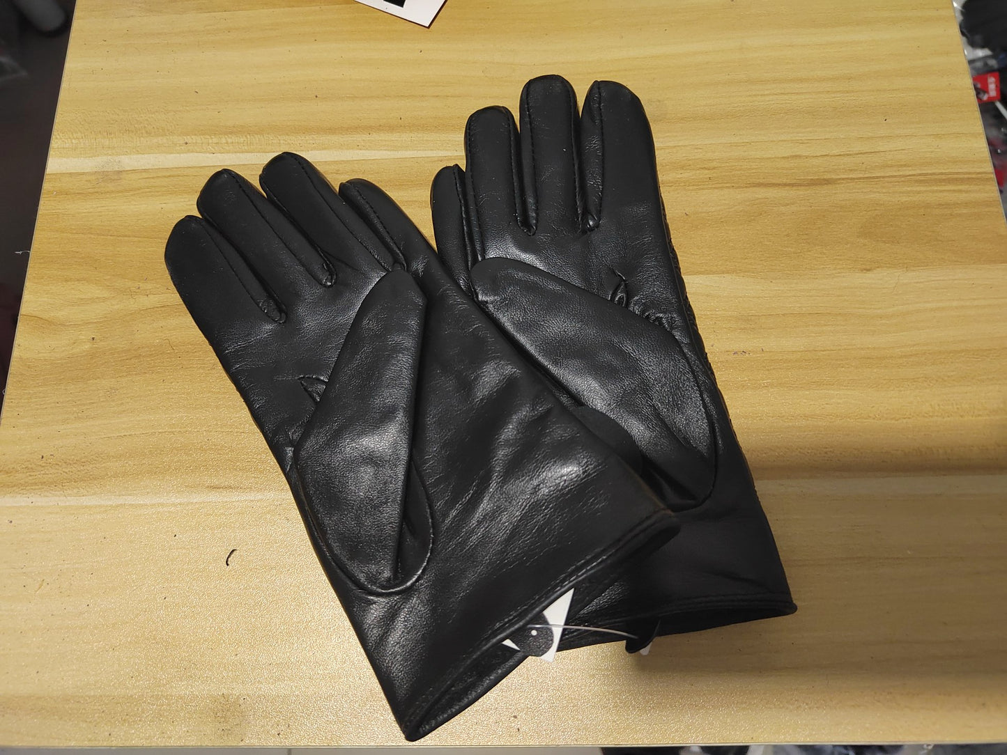 24C79SDE Stylish gloves