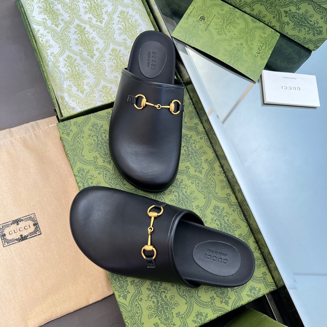 2YB26ZDE Stylish Slippers