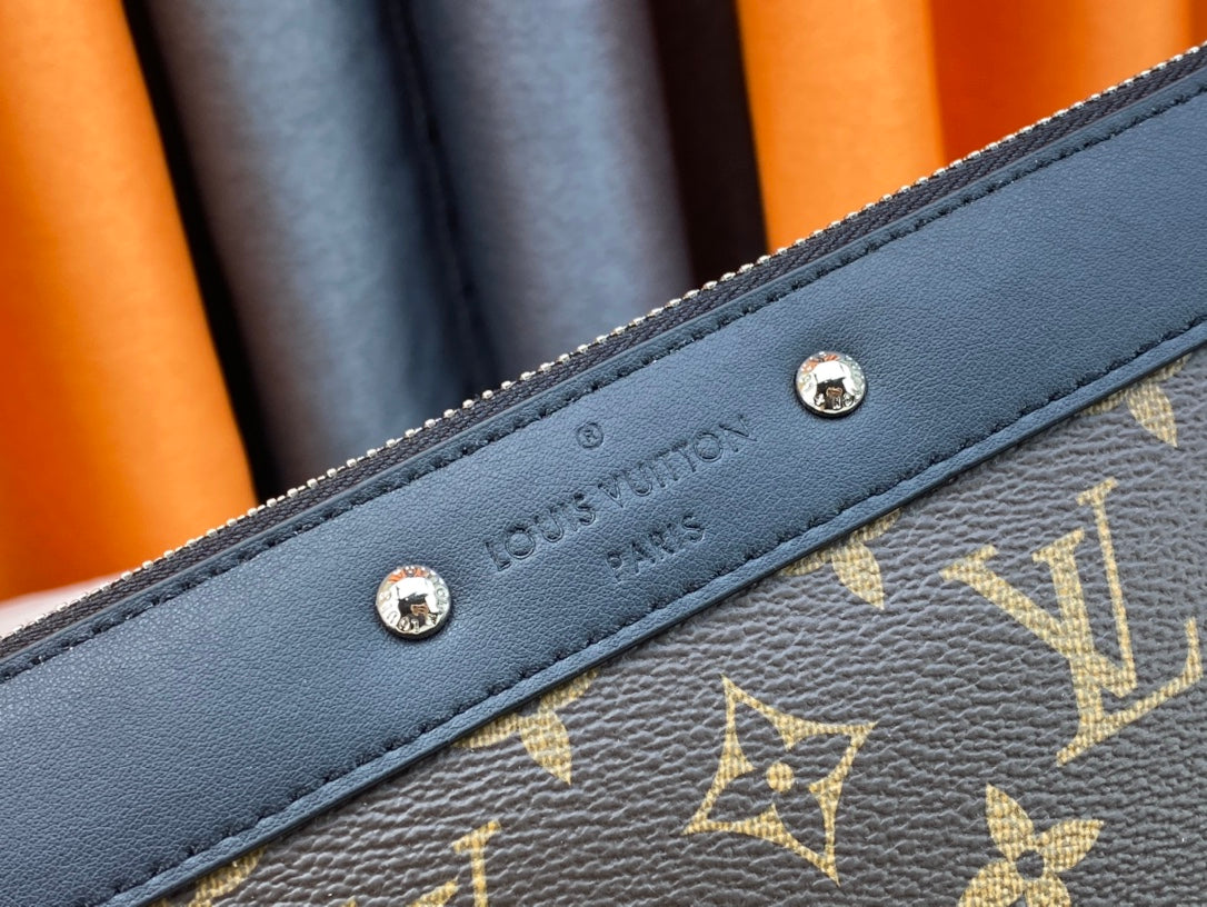 1XE401BDE Stylish leather bag