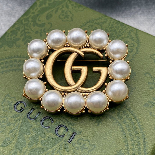 1XB345XDE Stylish Brooch