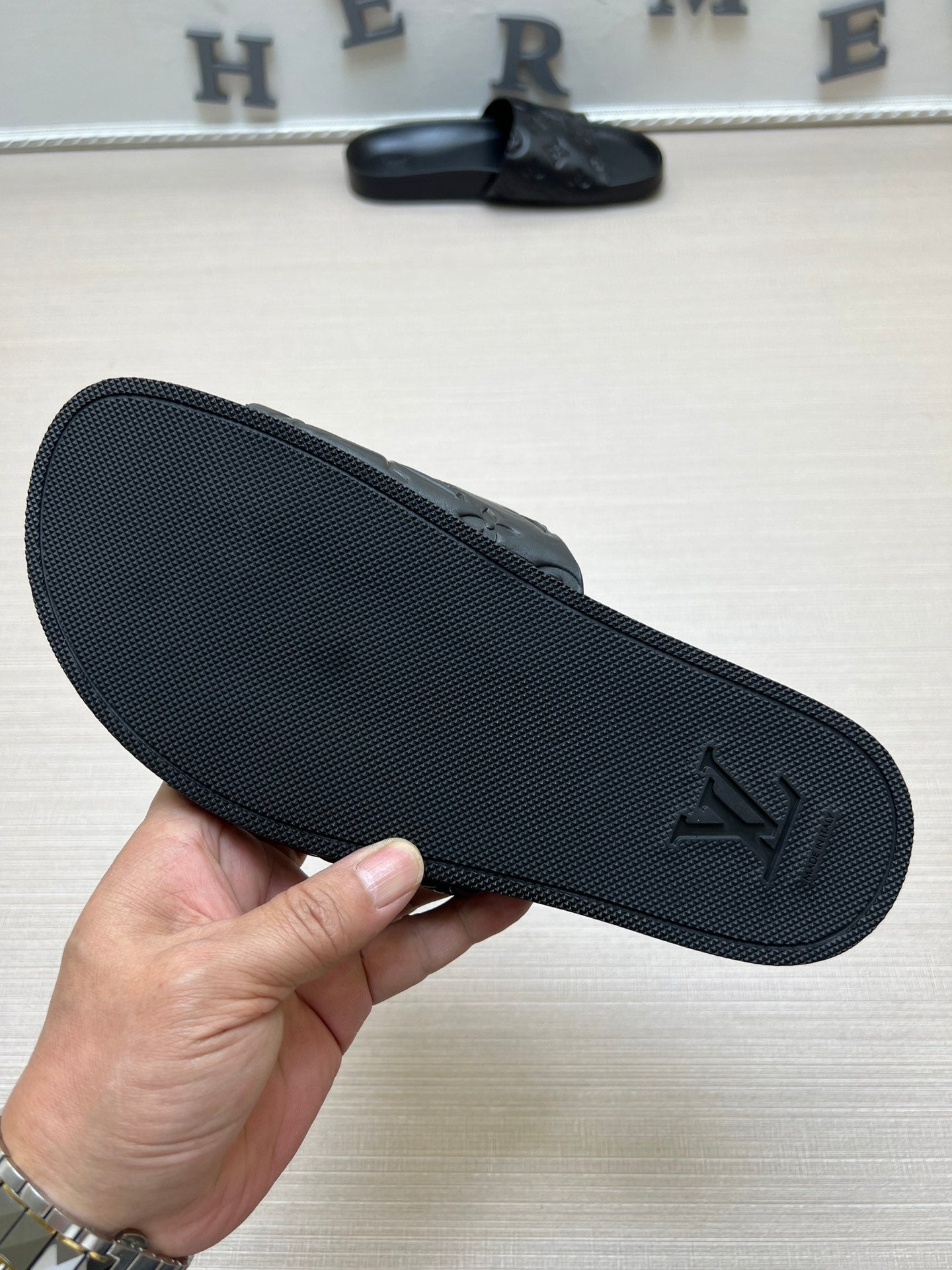 54E84ZDE Stylish slippers