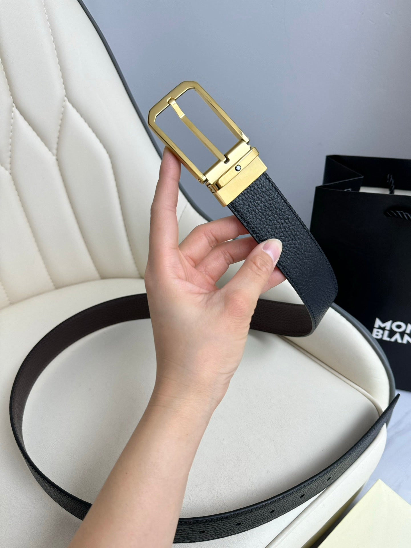 155RA237PDE Stylish  High quality belt With full package