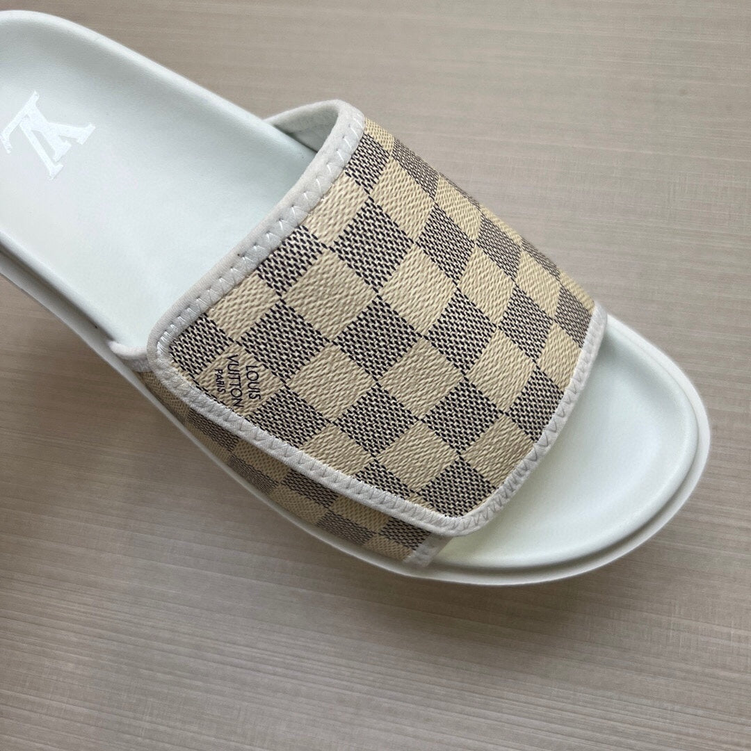 5WE245ZDE Stylish Slippers