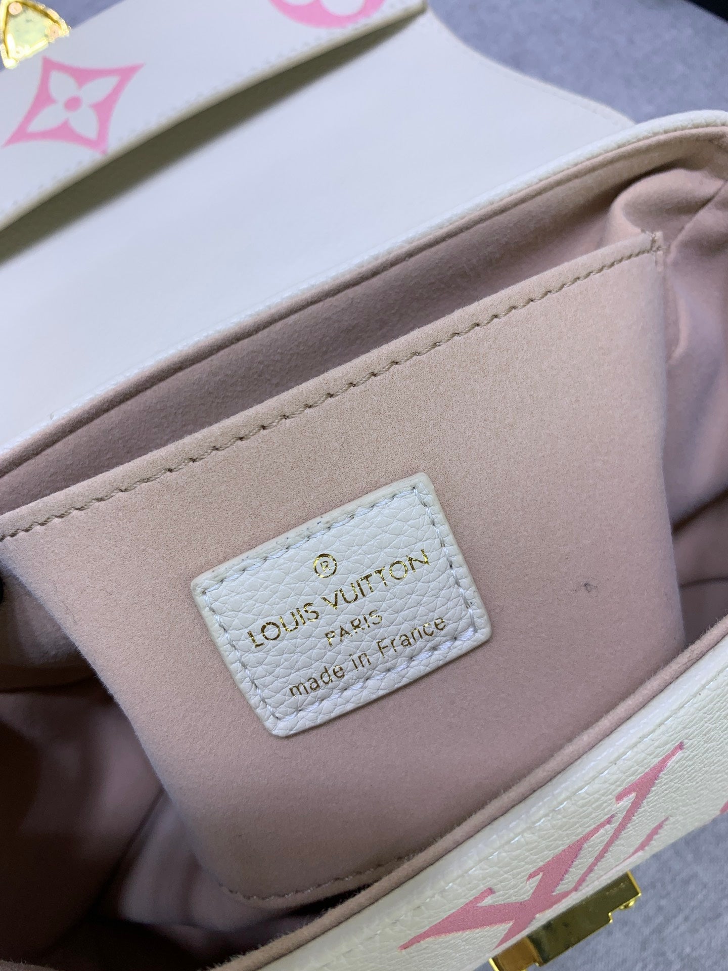 2XR363BDE Stylish leather bag 