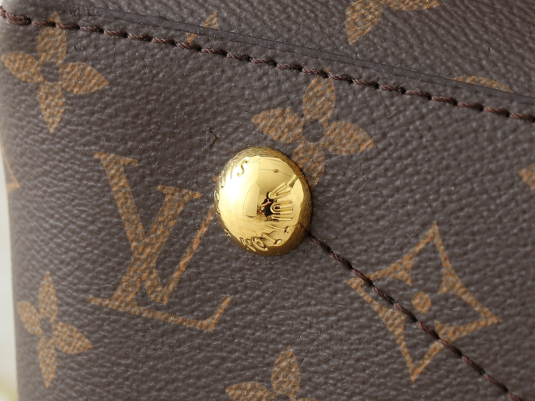 1WE115BDE Stylish leather bag