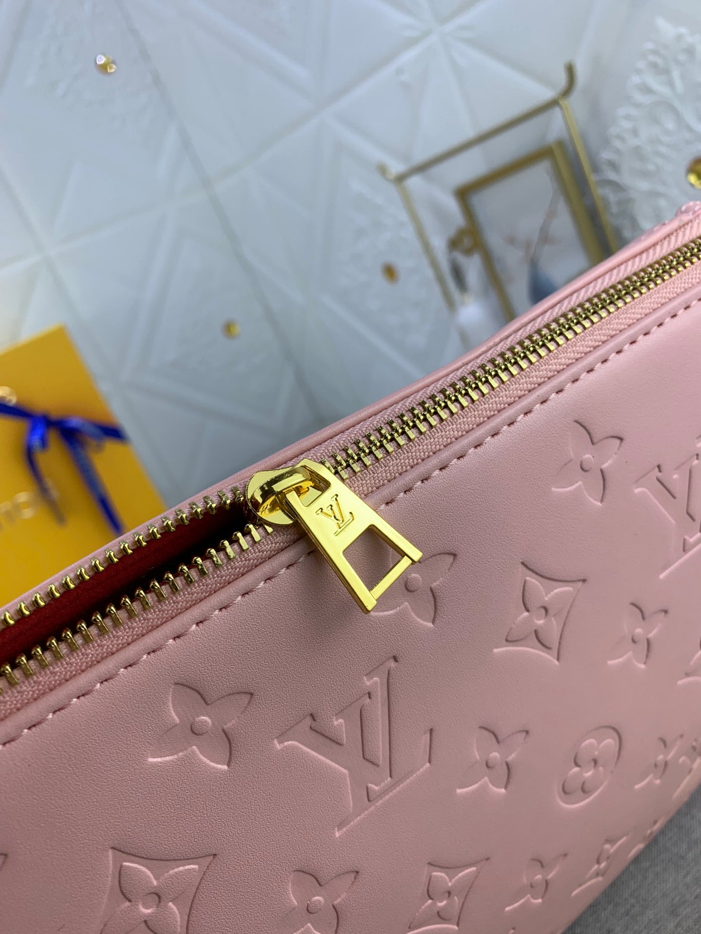 2XE40BDE Stylish leather bag 