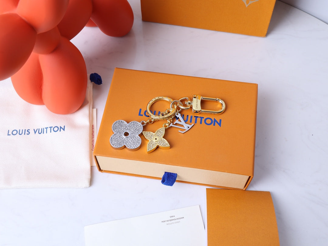 1E6ADE Stylish  Keychains