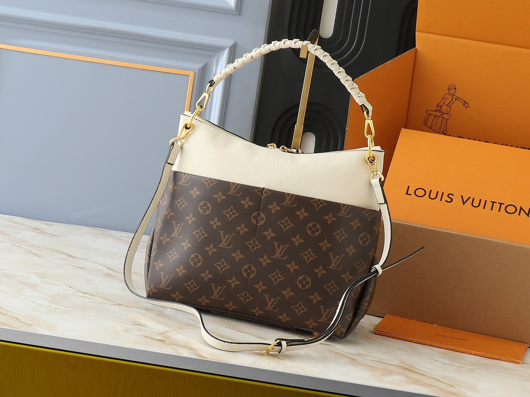 1WE115BDE Stylish leather bag