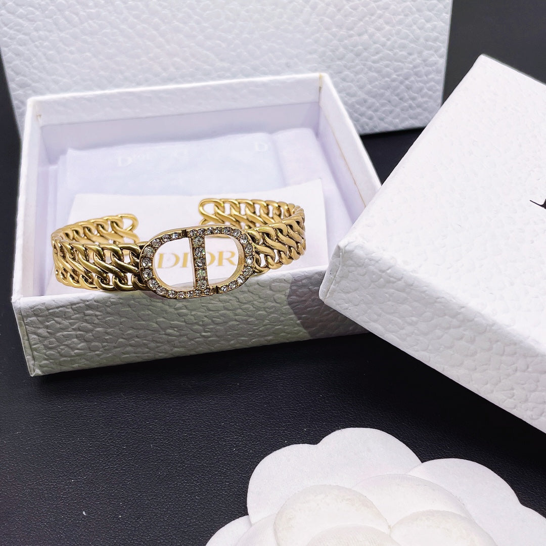 14D247KDE Stylishr Bracelets