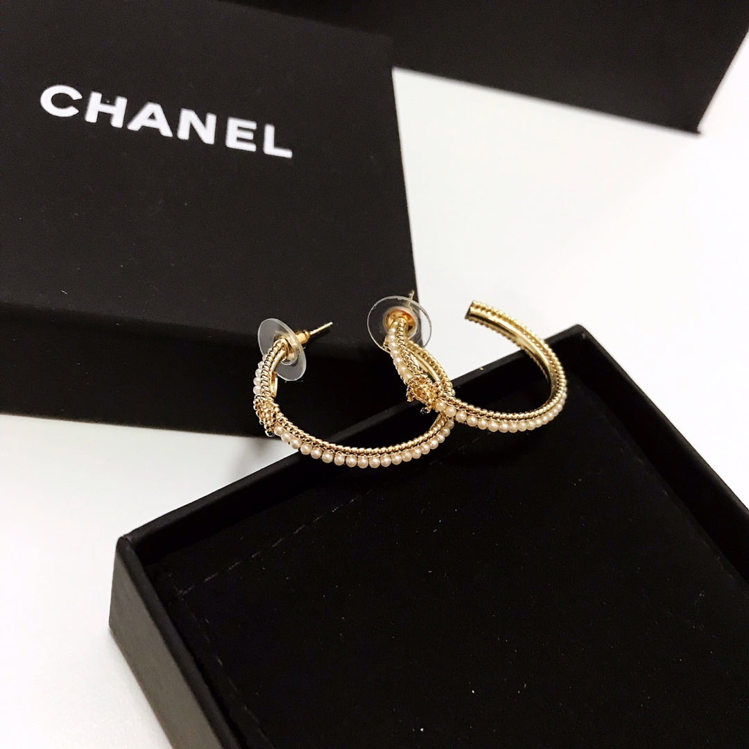 14C95EDE Stylish Earrings