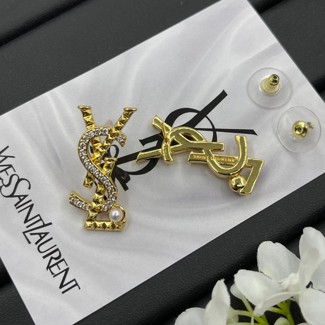 1YSL464EDE Stylish Earrings
