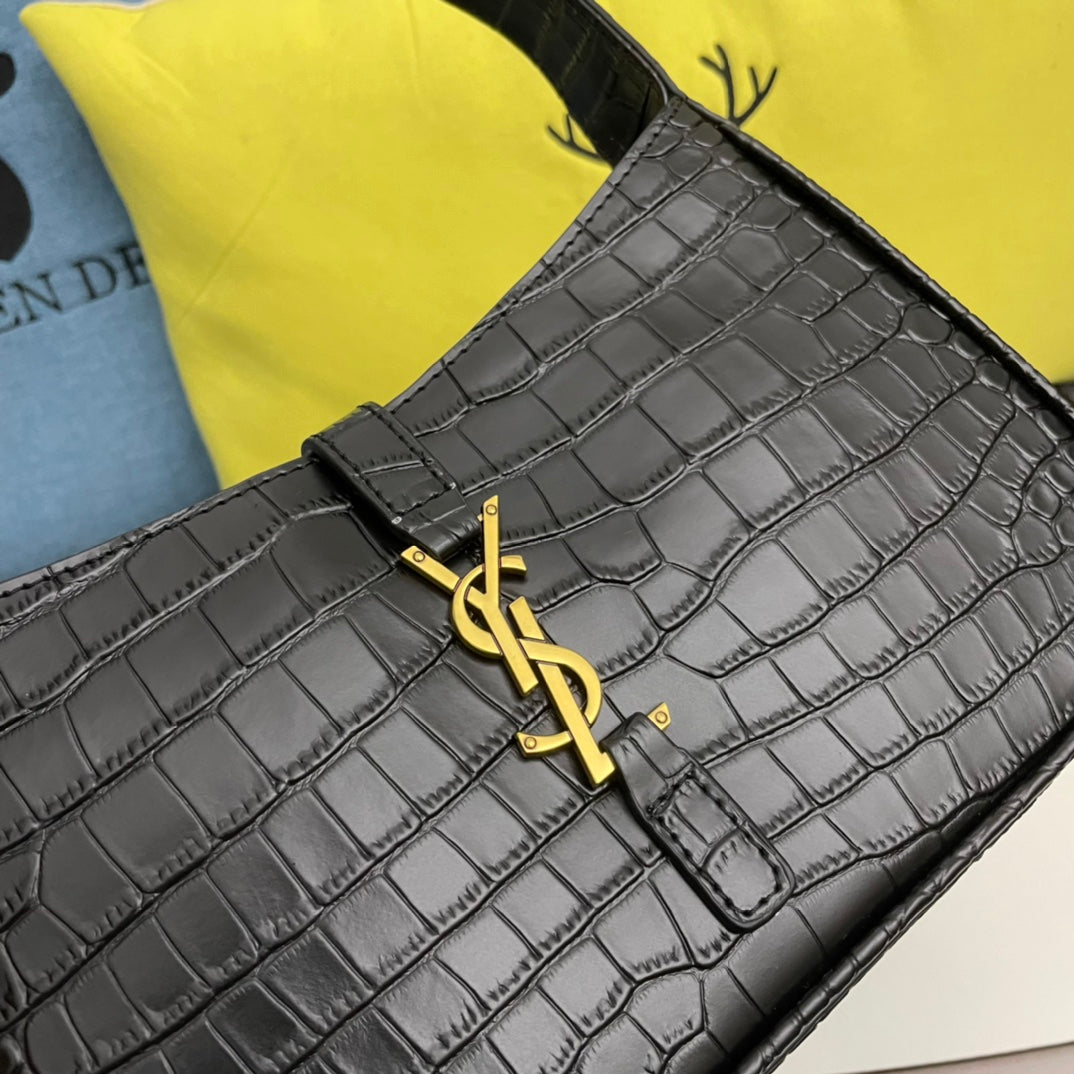 4XSL29BDE Stylish leather bag 