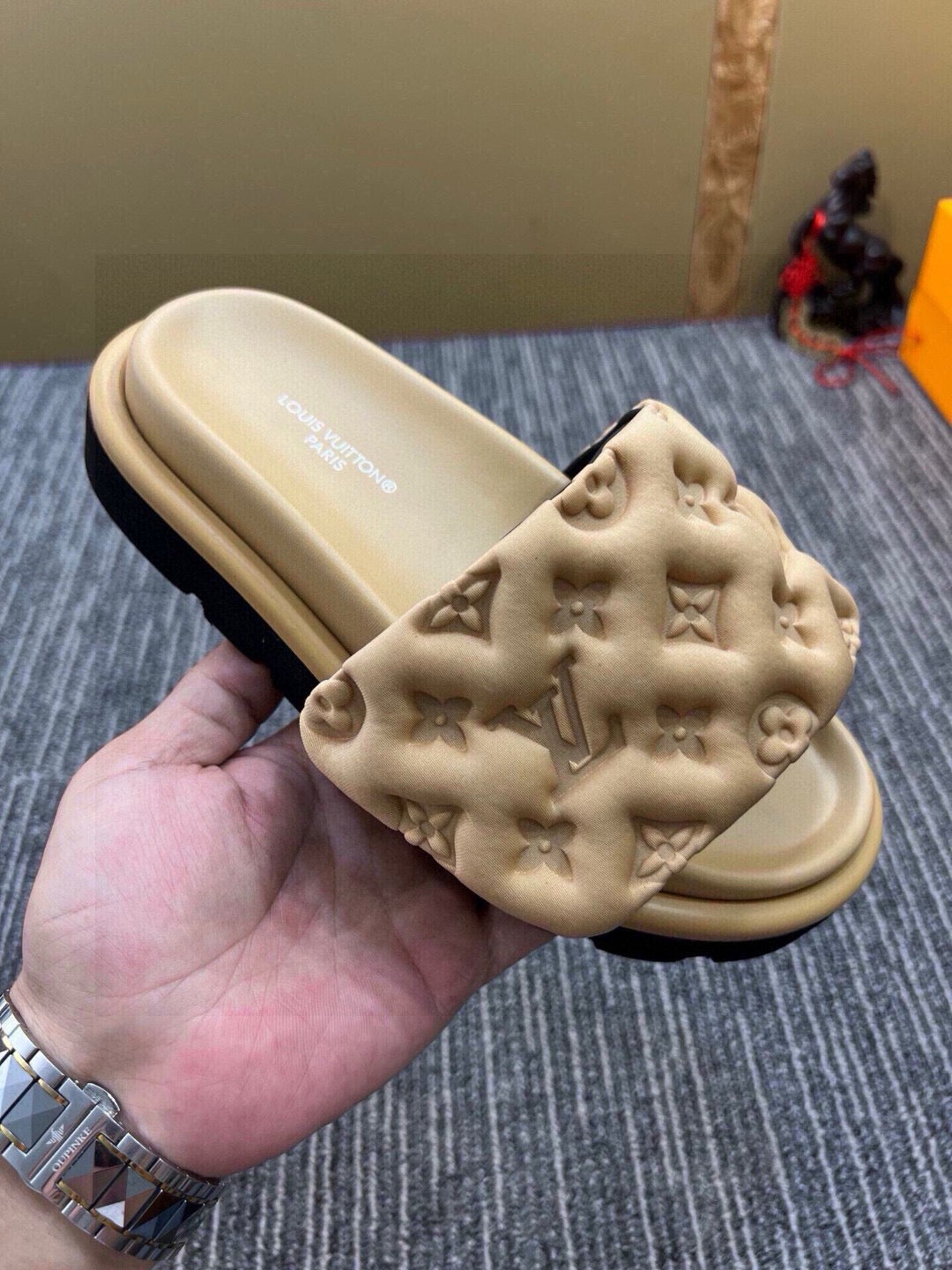 5QE13ZDE Stylish Slippers