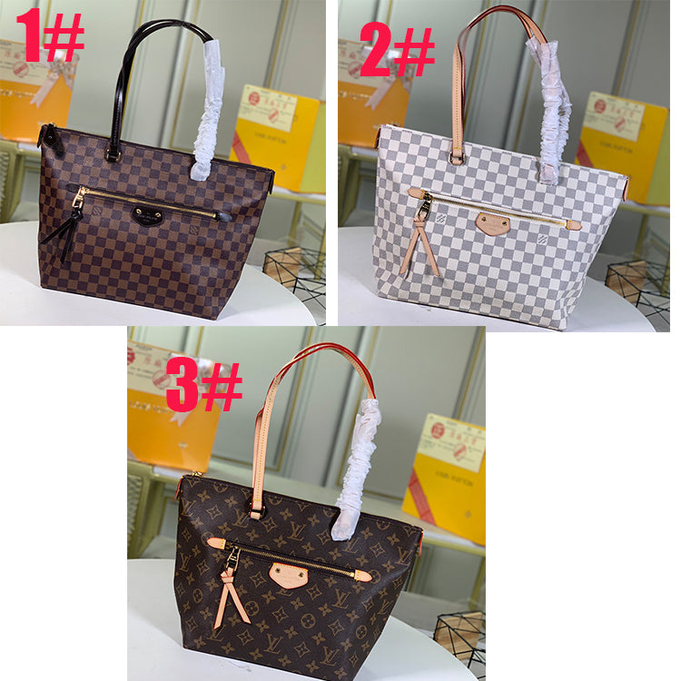 1E001BDE Stylish leather bag 