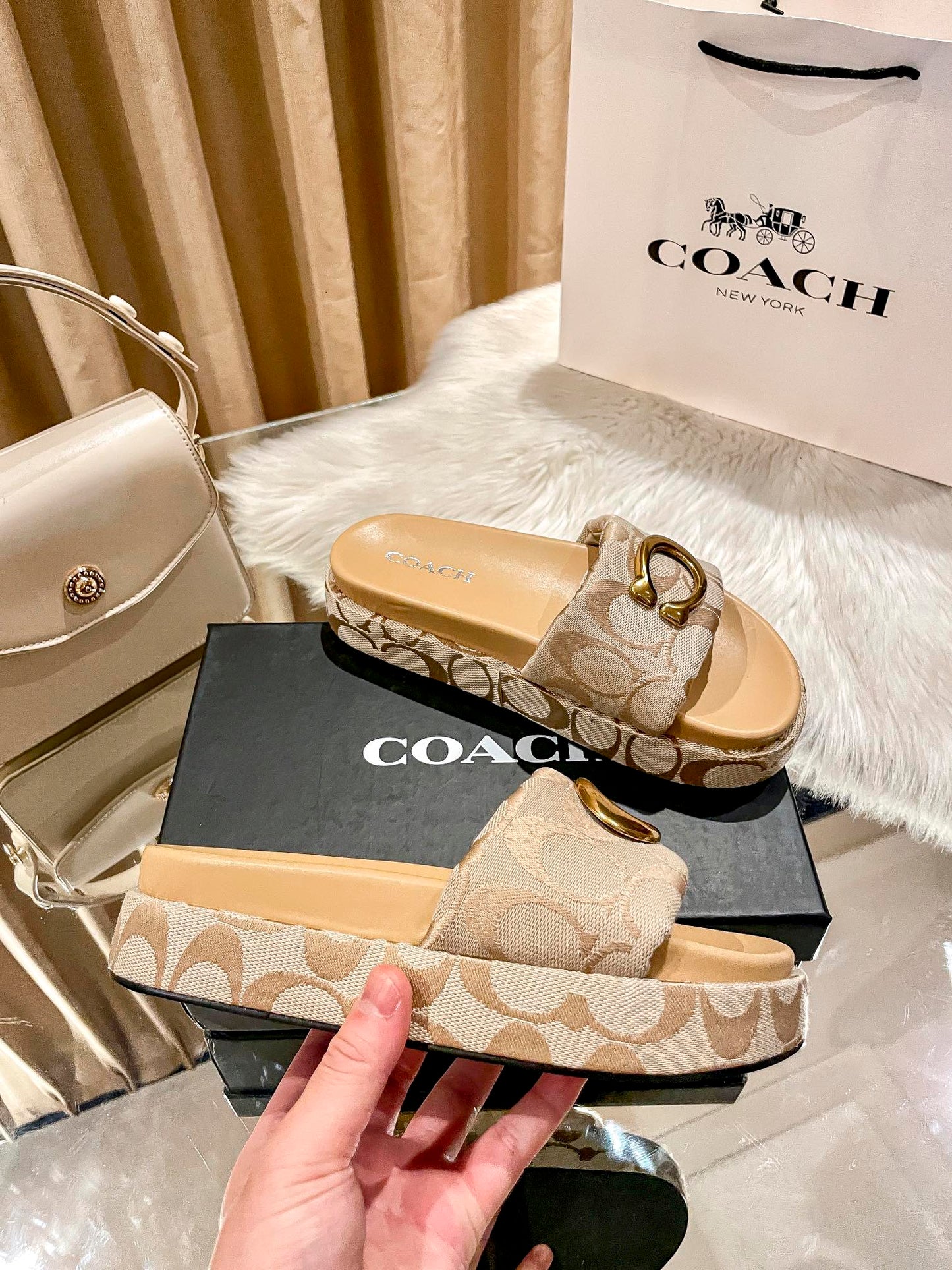 14A173ZDE Stylish Slippers