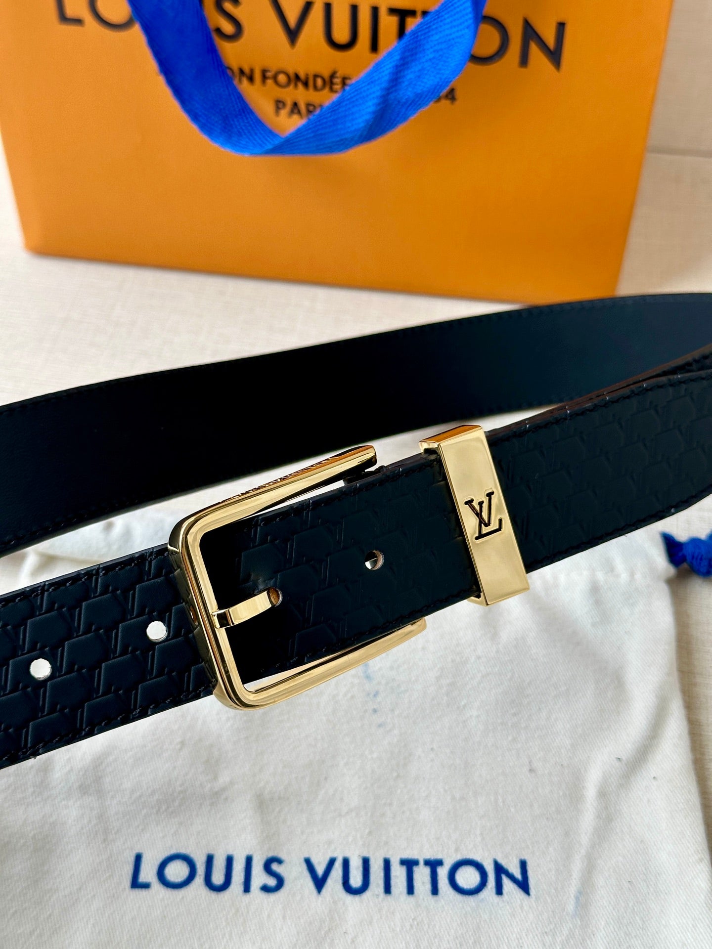 155RE222PDE Stylish  High quality belt With full package