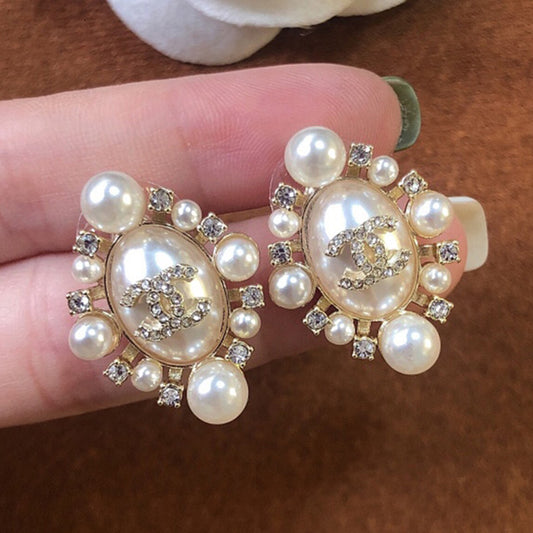 14C81EDE Stylish Earrings