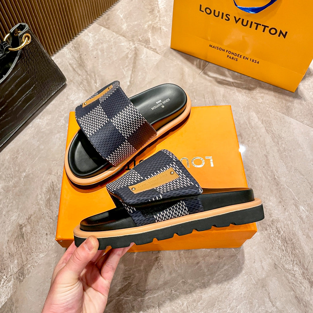 14E211ZDE Stylish Slippers