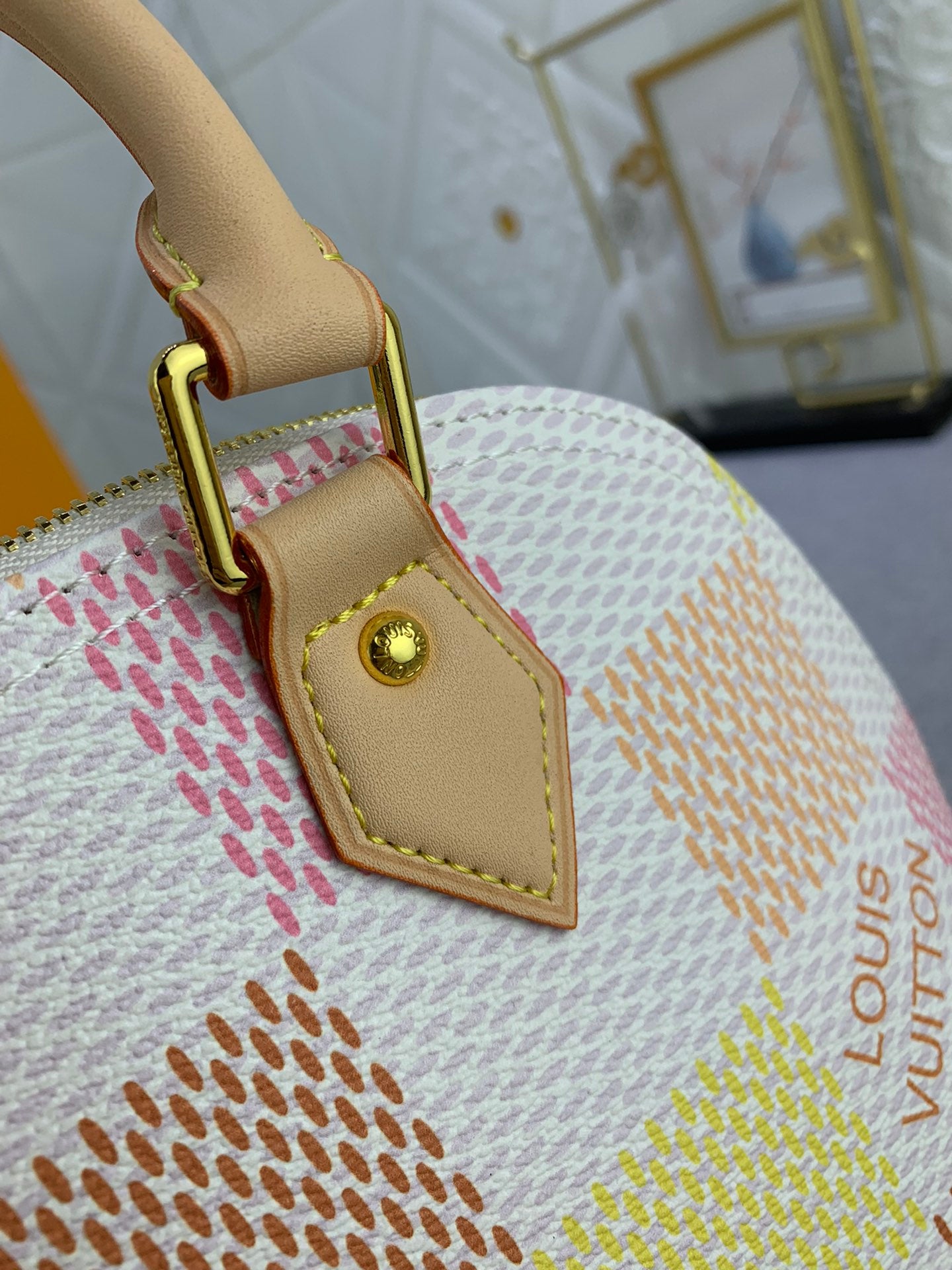 2XE335BDE Stylish leather bag 