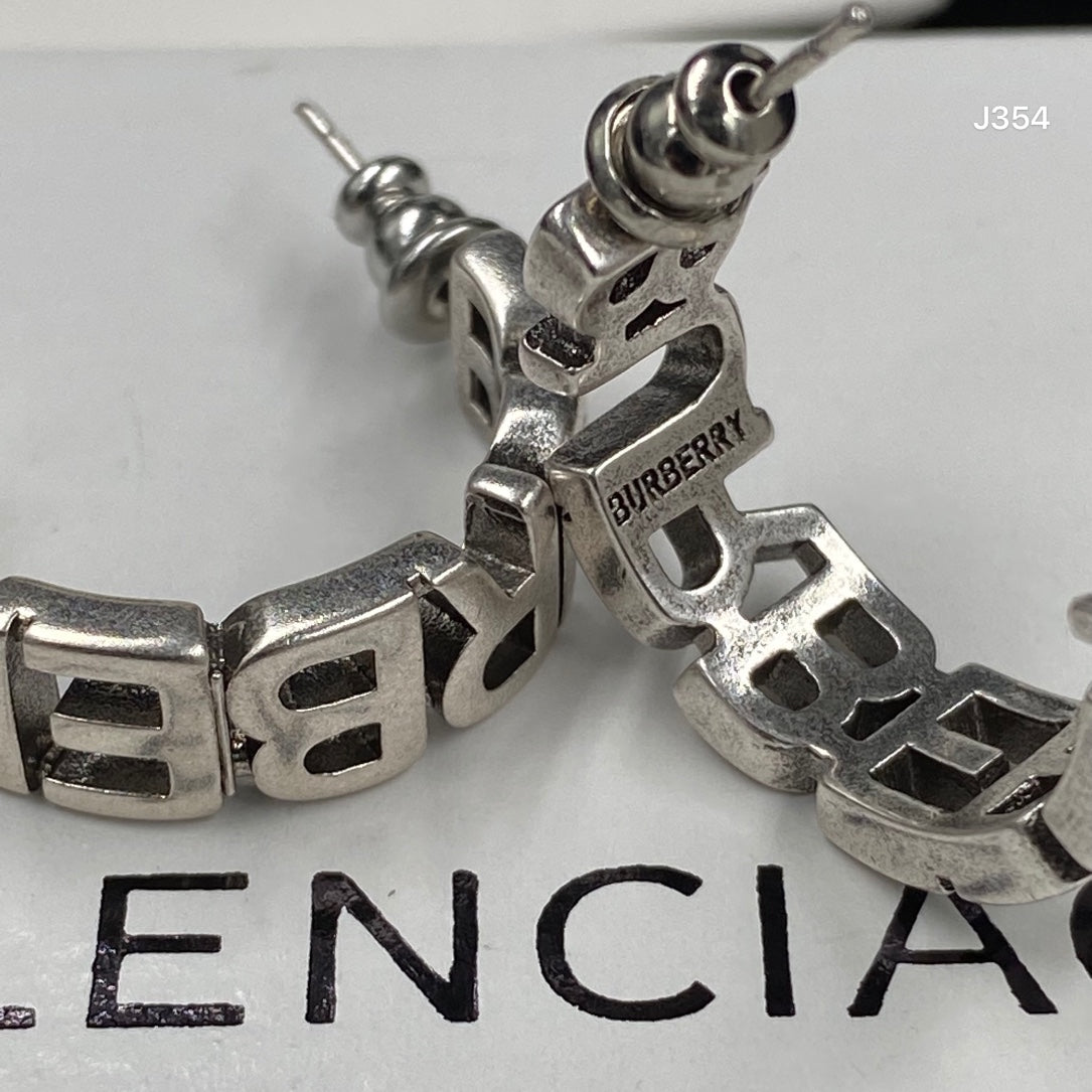 14J378EDE Stylish Earrings