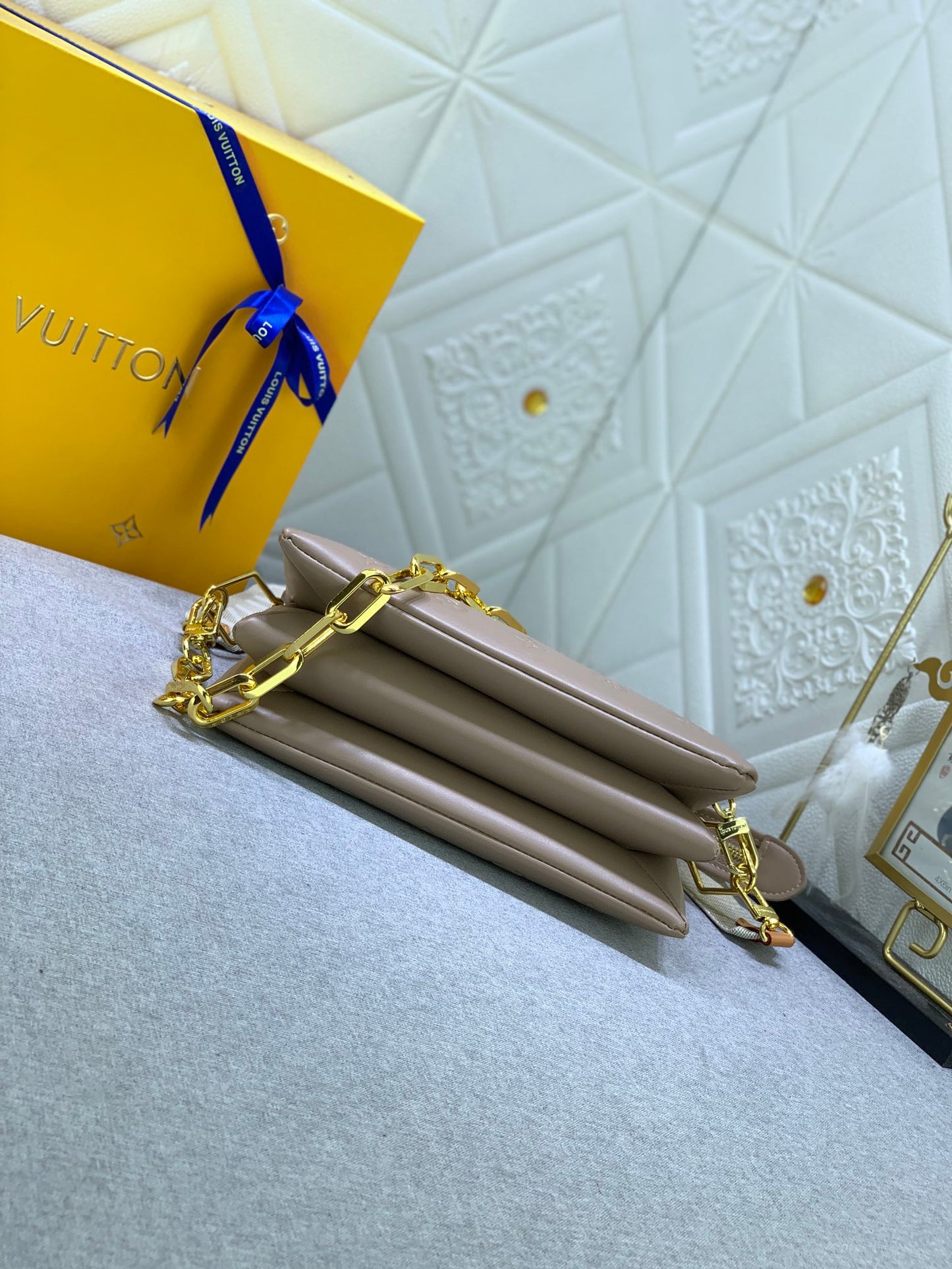 2XE40BDE Stylish leather bag 