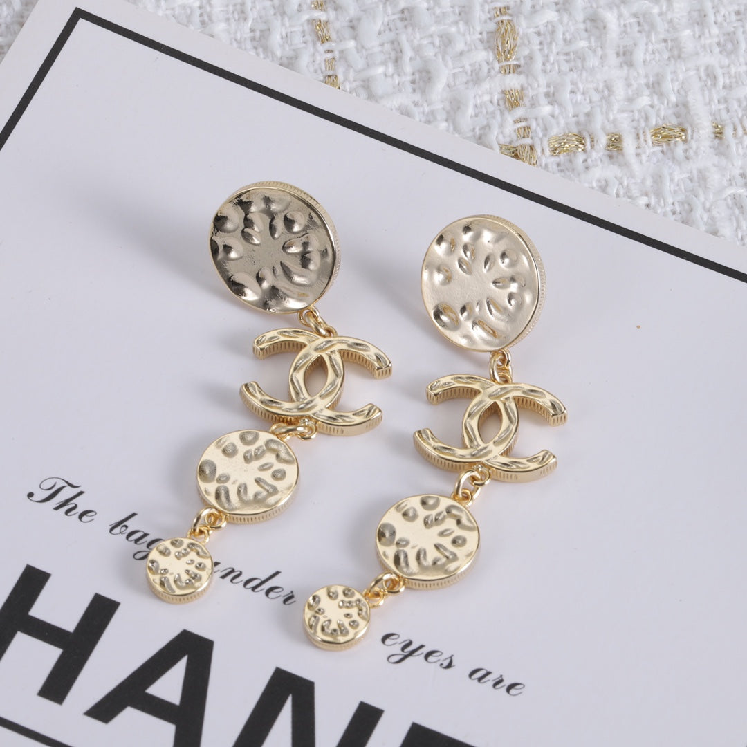 15QC6EDE Stylish Earrings